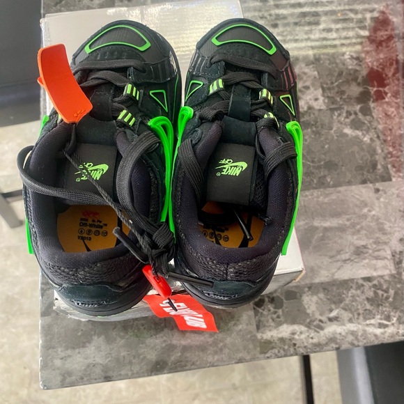 Brand New!!!OFF-WHITE X RUBBER DUNK TD 'GREEN STRIKE sz 9 Toddler - Picture 1 of 5